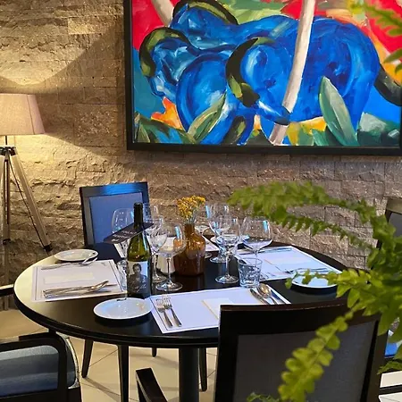 Imola Udvarhaz Dessert 酒店 3*