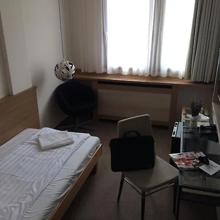 Imola Udvarhaz Dessert 埃格尔