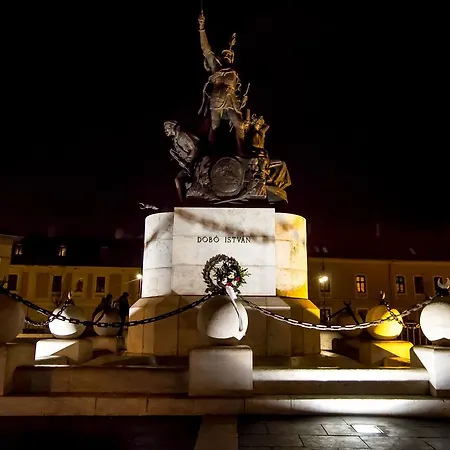 酒店 Imola Udvarhaz Dessert 埃格尔