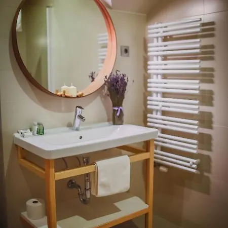 Imola Udvarhaz Dessert 酒店 埃格尔