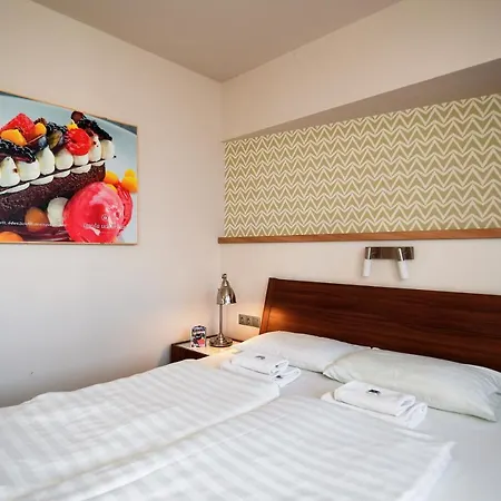 Imola Udvarhaz Dessert 3* 埃格尔