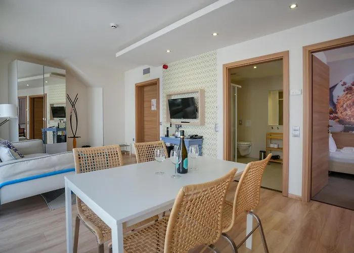 Imola Udvarhaz Dessert 호텔 3*