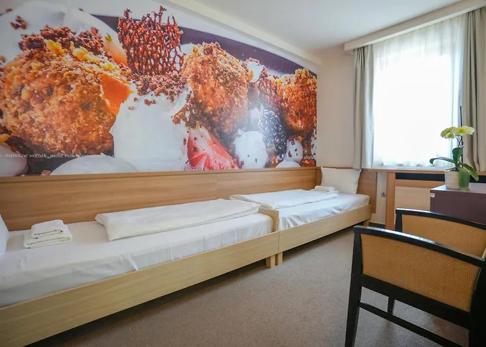 Imola Udvarhaz Dessert 에게르