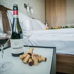 Imola Udvarhaz Dessert Отель