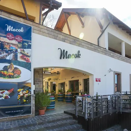 Imola Udvarház Dessert Hotel Eger