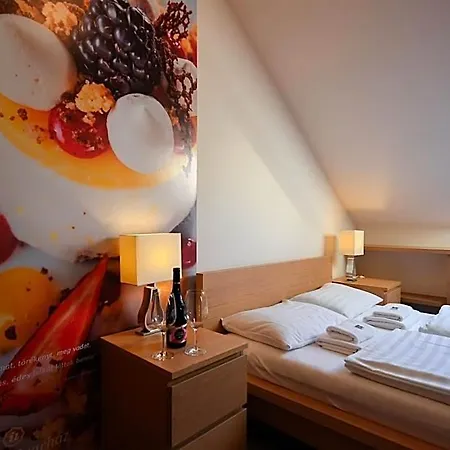 Hotel Imola Udvarház Dessert Erlau