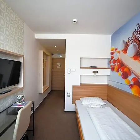 Imola Udvarhaz Dessert 3* Eger
