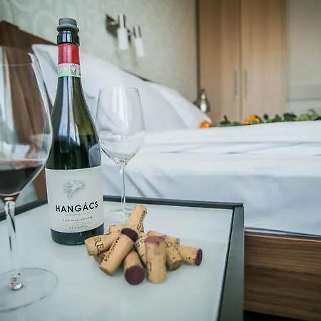 Imola Udvarház Dessert Hotel