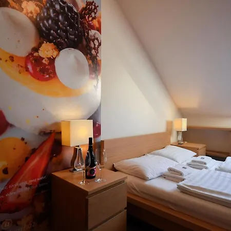 Imola Udvarház Dessert 3*