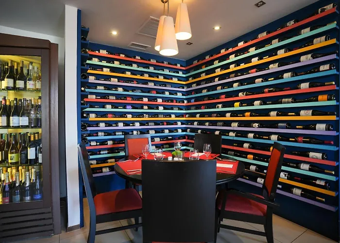 Imola Udvarhaz Dessert Hotel 3*