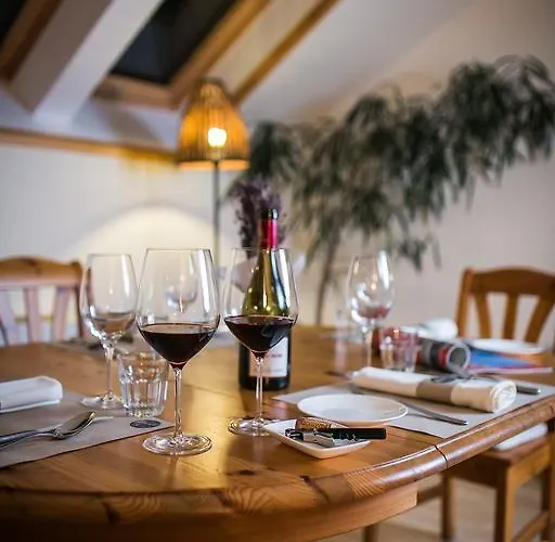 Imola Udvarhaz Dessert Отель 3*