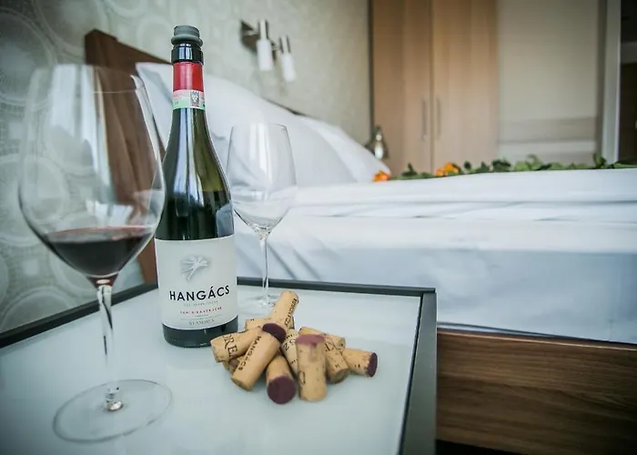 Imola Udvarhaz Dessert Hotel