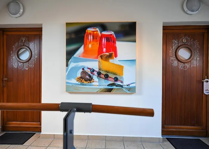 Imola Udvarhaz Dessert 3* Эгер