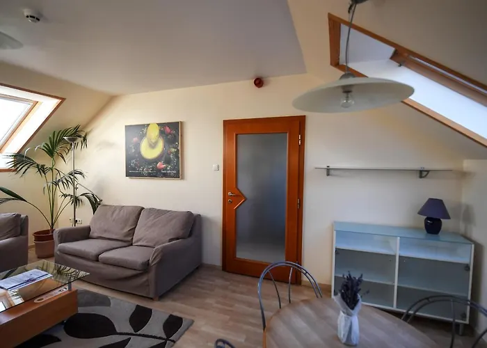 Imola Udvarhaz Dessert Эгер